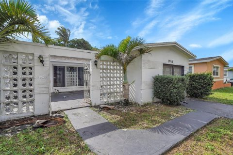 Купить виллу или дом в Мирамар, Флорида 3 спальни, 131.55м2, № 2041071 - фото 4