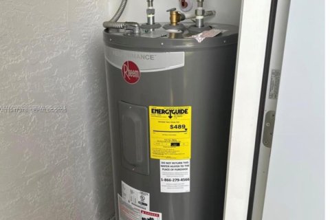 Купить кондоминиум в Хомстед, Флорида 2 спальни, 89.19м2, № 2054696 - фото 22