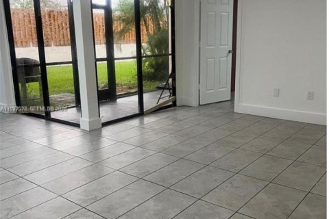 Купить кондоминиум в Хомстед, Флорида 2 спальни, 89.19м2, № 2054696 - фото 17