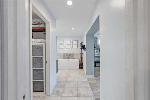 Casa en venta en Saint Petersburg, Florida, 3 dormitorios, 170.01 m2 № 1615127 - foto 14