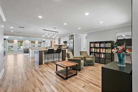 Casa en venta en Saint Petersburg, Florida, 3 dormitorios, 170.01 m2 № 1615127 - foto 11