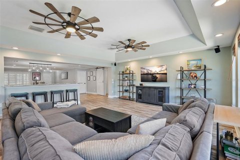 Casa en venta en Saint Petersburg, Florida, 3 dormitorios, 170.01 m2 № 1615127 - foto 9