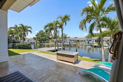 Casa en venta en Saint Petersburg, Florida, 3 dormitorios, 170.01 m2 № 1615127 - foto 27