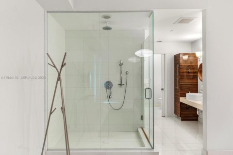 Copropriété à vendre à Miami, Floride: 1 chambre, 105.44 m2 № 2000927 - photo 21