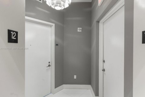 Copropriété à vendre à Miami, Floride: 1 chambre, 105.44 m2 № 2000927 - photo 29
