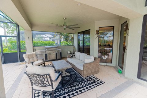 House in Port St. Lucie, Florida 3 bedrooms, 284.84 sq.m. № 2191254 - photo 23
