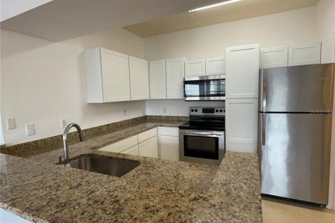 Condo in Tampa, Florida, 2 bedrooms  № 1772943 - photo 8