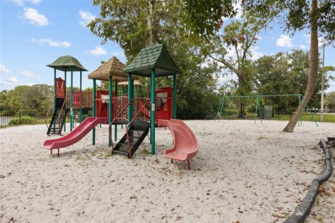 Condo in Winter Springs, Florida, 3 bedrooms  № 1741009 - photo 23