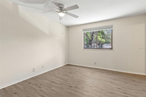 Condo in Winter Springs, Florida, 3 bedrooms  № 1741009 - photo 11