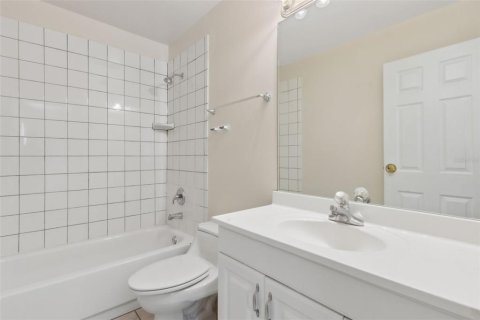Condo in Winter Springs, Florida, 3 bedrooms  № 1741009 - photo 15