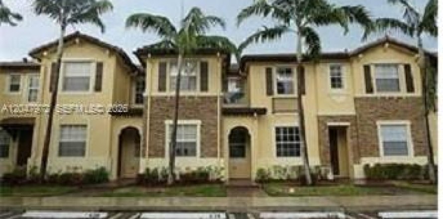 Condo à Cutler Bay, Floride, 3 chambres № 2276558