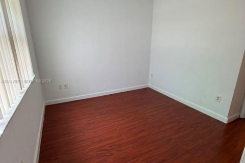 Copropriété à vendre à Cutler Bay, Floride: 3 chambres, 123.1 m2 № 2276558 - photo 17