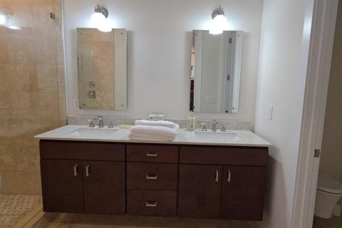 Casa en alquiler en Daytona Beach, Florida, 4 dormitorios, 375.51 m2 № 1635176 - foto 15