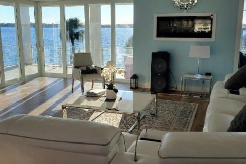 Casa en alquiler en Daytona Beach, Florida, 4 dormitorios, 375.51 m2 № 1635176 - foto 3