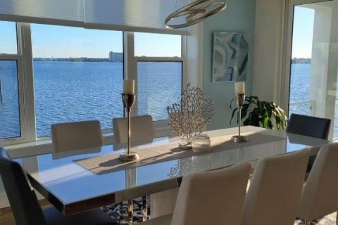 Casa en alquiler en Daytona Beach, Florida, 4 dormitorios, 375.51 m2 № 1635176 - foto 4