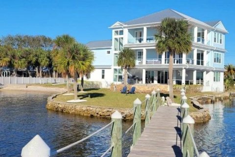 Casa en alquiler en Daytona Beach, Florida, 4 dormitorios, 375.51 m2 № 1635176 - foto 1