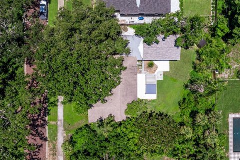 House in Saint Petersburg, Florida 3 bedrooms, 225.57 sq.m. № 1800006 - photo 4