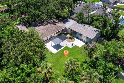 House in Saint Petersburg, Florida 3 bedrooms, 225.57 sq.m. № 1800006 - photo 5