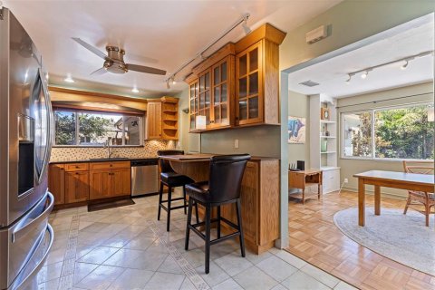 House in Saint Petersburg, Florida 3 bedrooms, 225.57 sq.m. № 1800006 - photo 17