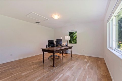 House in Saint Petersburg, Florida 3 bedrooms, 225.57 sq.m. № 1800006 - photo 28