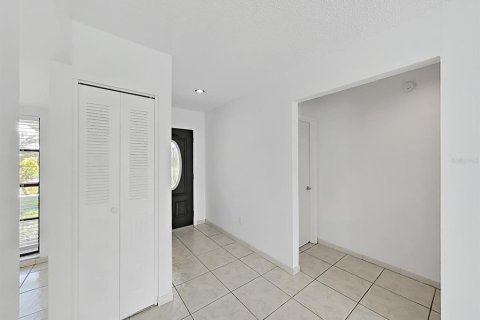 Casa en venta en Tampa, Florida, 3 dormitorios, 137.68 m2 № 2230257 - foto 11