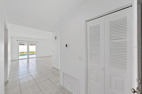 Casa en venta en Tampa, Florida, 3 dormitorios, 137.68 m2 № 2230257 - foto 10
