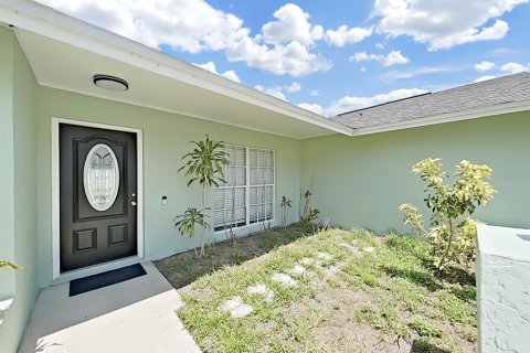 Casa en venta en Tampa, Florida, 3 dormitorios, 137.68 m2 № 2230257 - foto 6