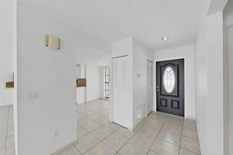 Casa en venta en Tampa, Florida, 3 dormitorios, 137.68 m2 № 2230257 - foto 9
