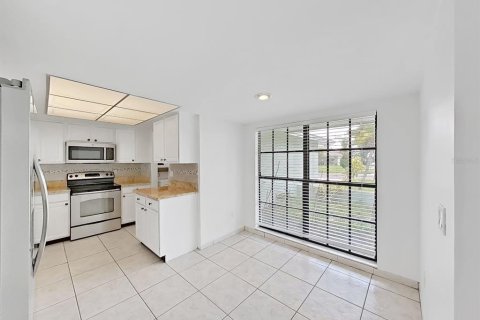 Casa en venta en Tampa, Florida, 3 dormitorios, 137.68 m2 № 2230257 - foto 12