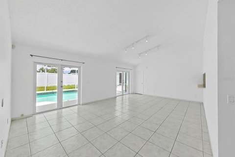 Casa en venta en Tampa, Florida, 3 dormitorios, 137.68 m2 № 2230257 - foto 22
