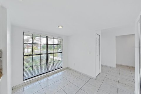 Casa en venta en Tampa, Florida, 3 dormitorios, 137.68 m2 № 2230257 - foto 15