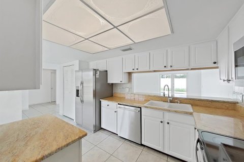 Casa en venta en Tampa, Florida, 3 dormitorios, 137.68 m2 № 2230257 - foto 19