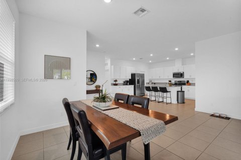 Снять в аренду виллу или дом в Локсахатчи-Гроувс, Флорида 3 спальни, 181.35м2, № 2066248 - фото 22