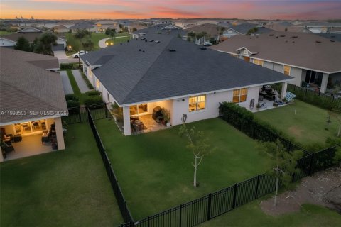 Снять в аренду виллу или дом в Локсахатчи-Гроувс, Флорида 3 спальни, 181.35м2, № 2066248 - фото 5