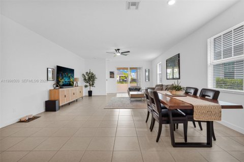 Снять в аренду виллу или дом в Локсахатчи-Гроувс, Флорида 3 спальни, 181.35м2, № 2066248 - фото 14