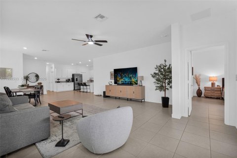 Снять в аренду виллу или дом в Локсахатчи-Гроувс, Флорида 3 спальни, 181.35м2, № 2066248 - фото 18