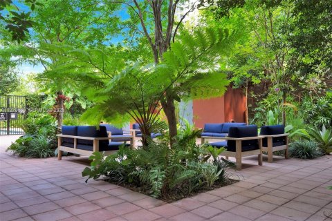 Condo in Miami, Florida, 2 bedrooms  № 1990650 - photo 29