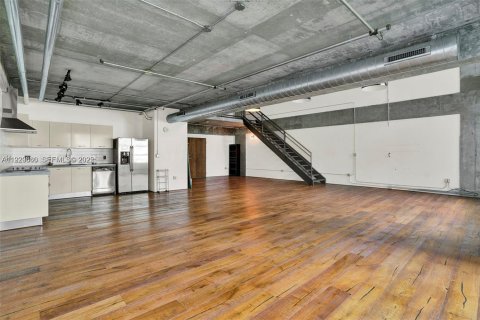 Condo in Miami, Florida, 2 bedrooms  № 1990650 - photo 22