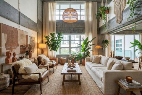 Condo in Miami, Florida, 2 bedrooms  № 1990650 - photo 17