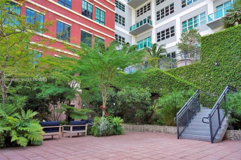 Condo in Miami, Florida, 2 bedrooms  № 1990650 - photo 28