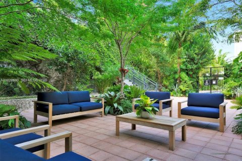 Condo in Miami, Florida, 2 bedrooms  № 1990650 - photo 30