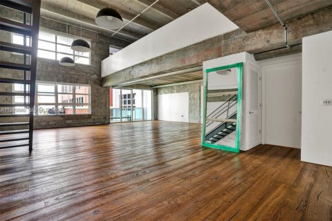 Condo in Miami, Florida, 2 bedrooms  № 1990650 - photo 21