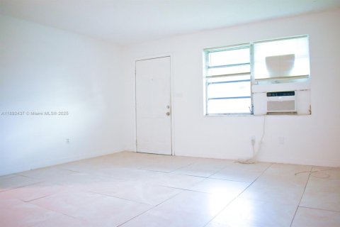 Casa en Miami, Florida 2 dormitorios, 144.93 m2 № 2088469