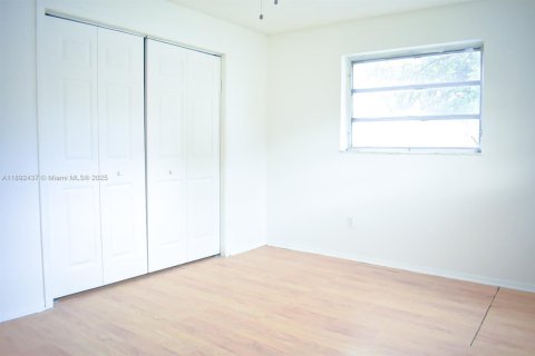 Casa en alquiler en Miami, Florida, 2 dormitorios, 144.93 m2 № 2088469 - foto 7