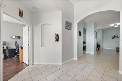 House in Davenport, Florida 3 bedrooms, 169.55 sq.m. № 2222421 - photo 6