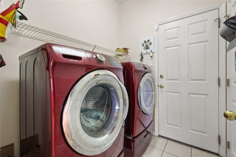 House in Davenport, Florida 3 bedrooms, 169.55 sq.m. № 2222421 - photo 28