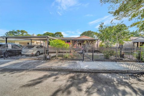 Купить виллу или дом в Майами, Флорида 3 спальни, 175.03м2, № 2005491 - фото 28