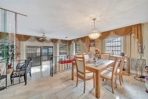 Купить виллу или дом в Майами, Флорида 3 спальни, 175.03м2, № 2005491 - фото 9