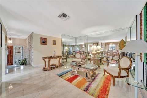 Купить виллу или дом в Майами, Флорида 3 спальни, 175.03м2, № 2005491 - фото 4