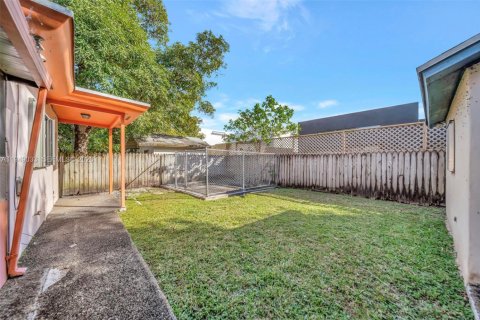 Купить виллу или дом в Майами, Флорида 3 спальни, 175.03м2, № 2005491 - фото 25